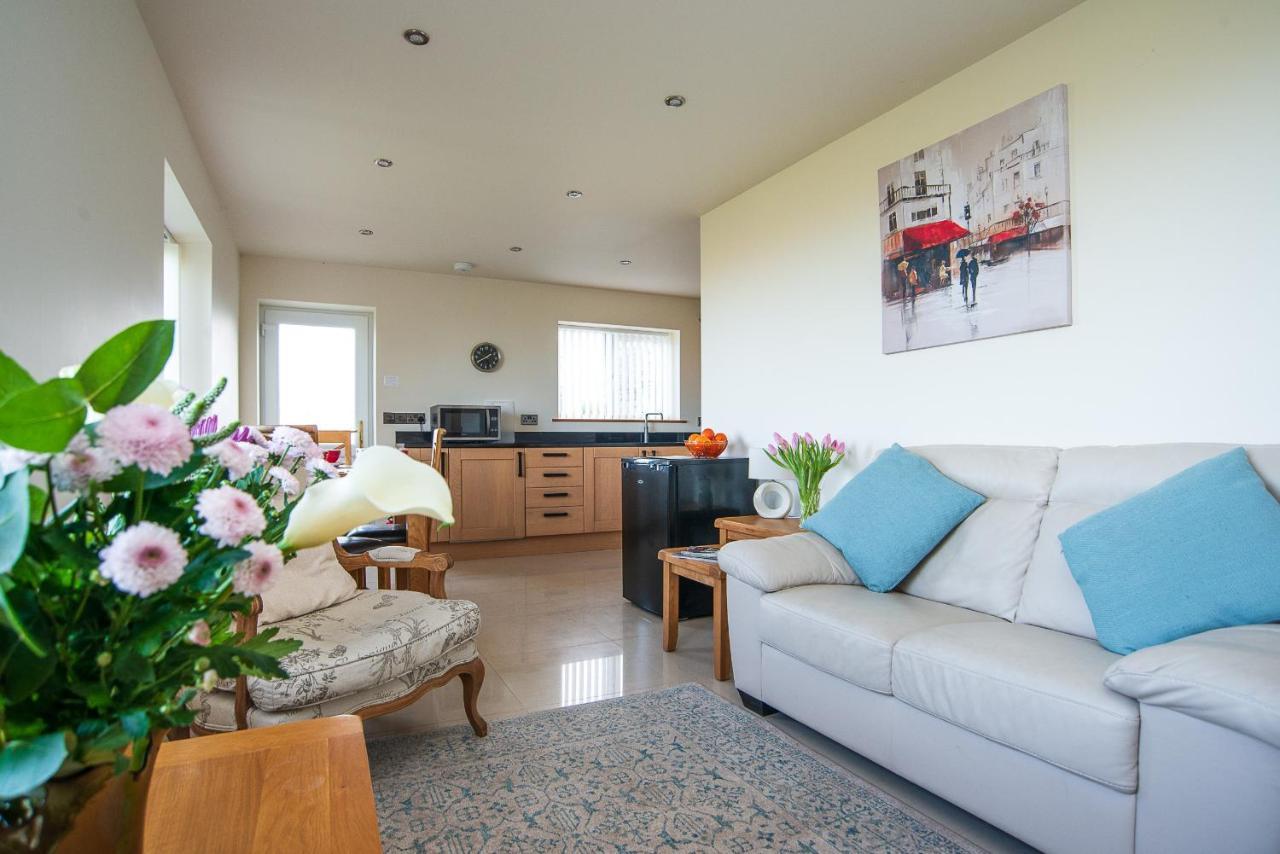Finest Retreats - Sea Views Cottage Prestatyn Εξωτερικό φωτογραφία